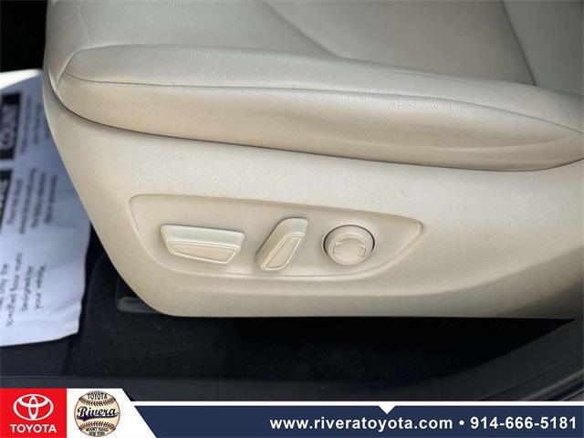 used 2022 Toyota Highlander car, priced at $36,995