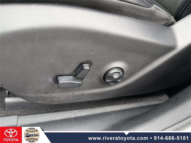 used 2020 Jeep Cherokee car, priced at $18,995