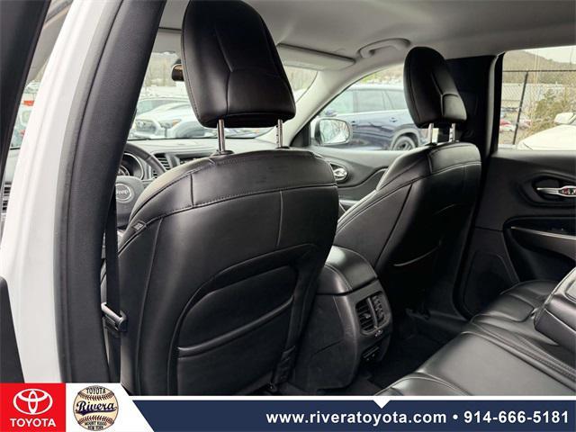 used 2020 Jeep Cherokee car, priced at $18,995