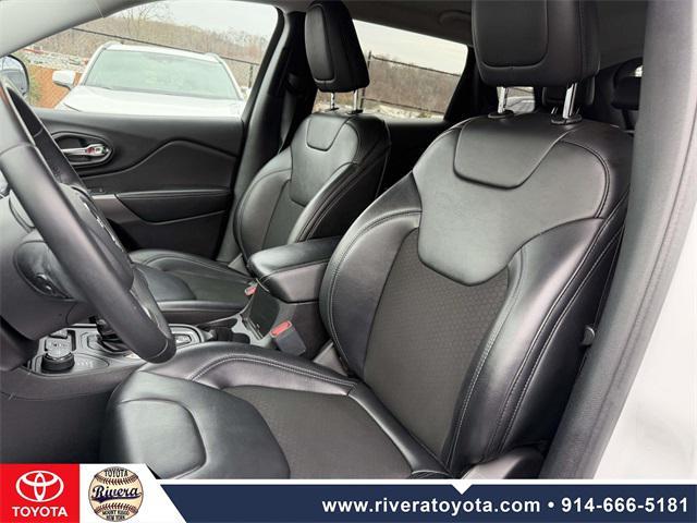 used 2020 Jeep Cherokee car, priced at $18,995