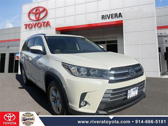 used 2019 Toyota Highlander Hybrid car, priced at $31,995