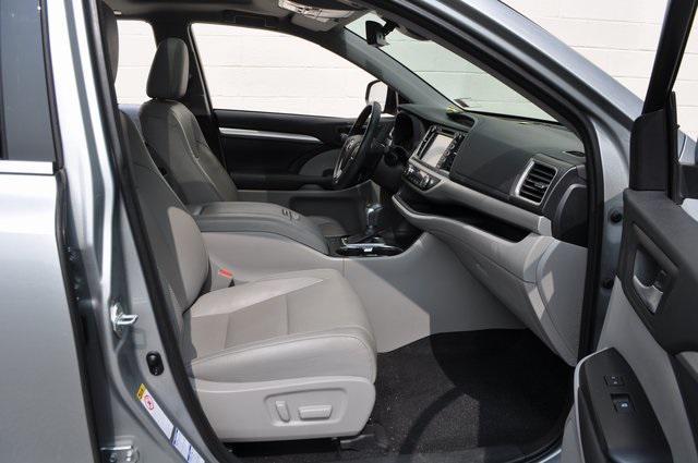 used 2017 Toyota Highlander car, priced at $21,595