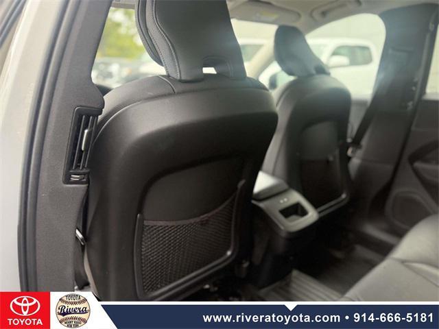 used 2023 Volvo XC60 car, priced at $32,995