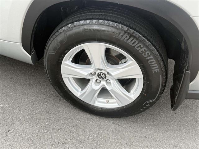 used 2022 Toyota Highlander car, priced at $33,595