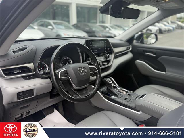 used 2022 Toyota Highlander car, priced at $35,995