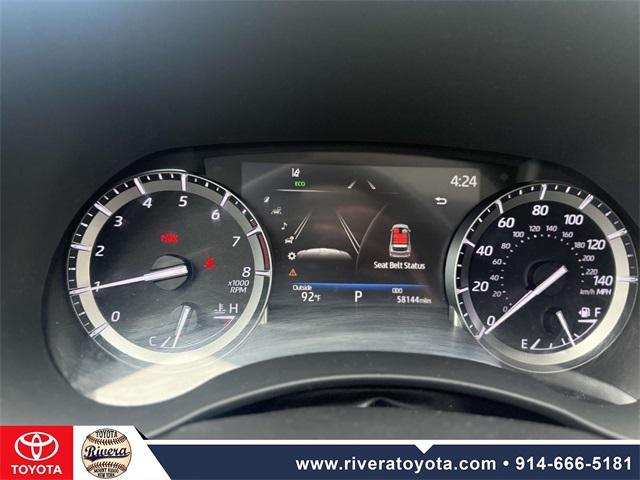 used 2022 Toyota Highlander car, priced at $35,995