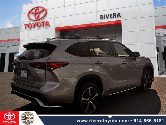 used 2021 Toyota Highlander car, priced at $36,995