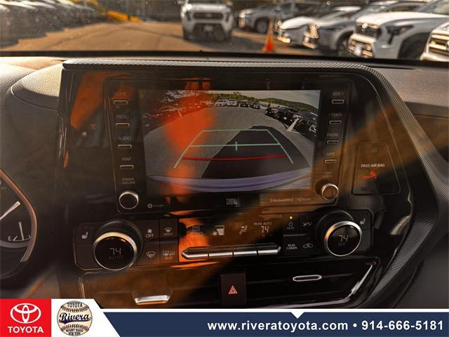 used 2021 Toyota Highlander car, priced at $36,995