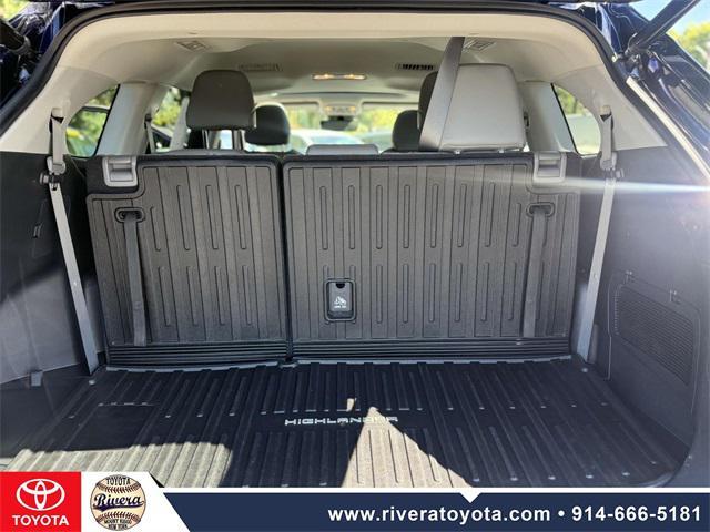 used 2022 Toyota Highlander car, priced at $36,595