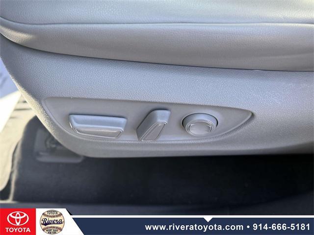 used 2022 Toyota Highlander car, priced at $36,595