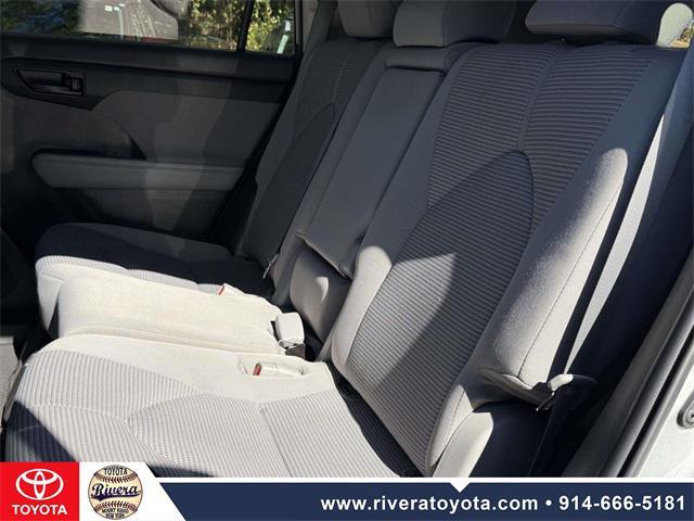 used 2022 Toyota Highlander car, priced at $32,995