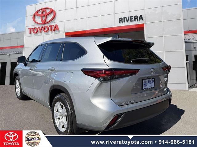 used 2022 Toyota Highlander car, priced at $32,995