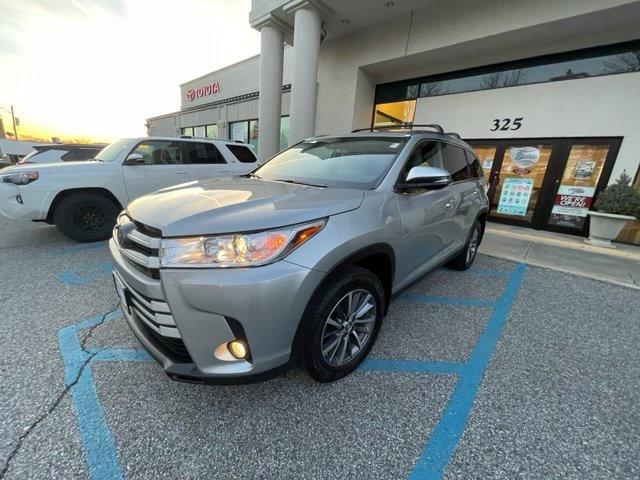 used 2019 Toyota Highlander car, priced at $23,595