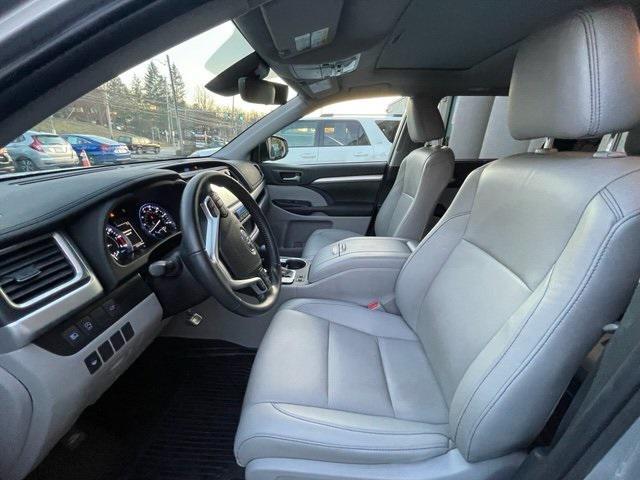 used 2019 Toyota Highlander car, priced at $23,595