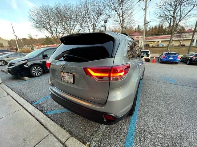 used 2019 Toyota Highlander car, priced at $23,595