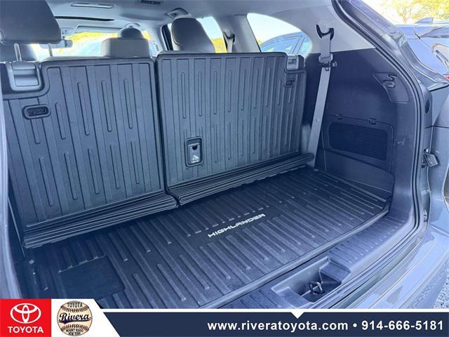 used 2022 Toyota Highlander car, priced at $36,995