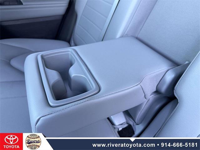 used 2022 Toyota Highlander car, priced at $36,995