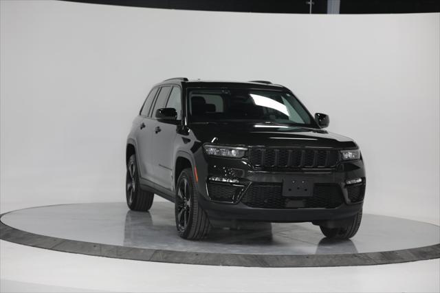 used 2024 Jeep Grand Cherokee car, priced at $41,972