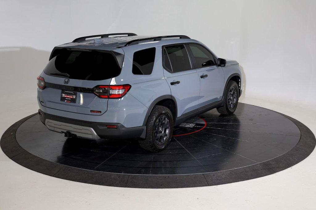 used 2025 Honda Pilot car, priced at $47,493