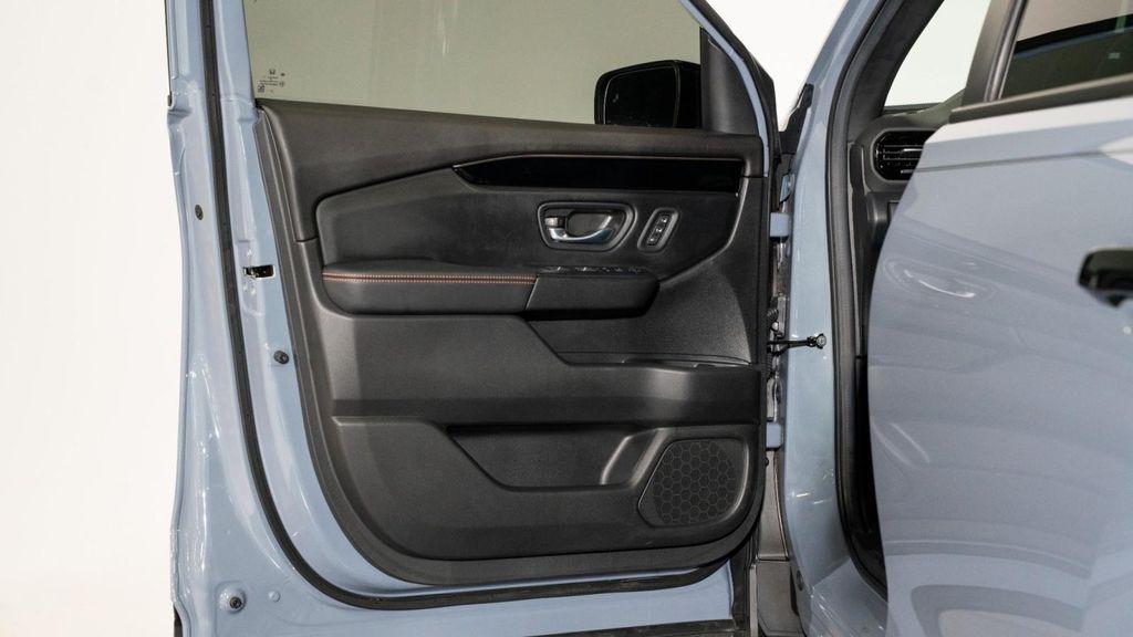 used 2025 Honda Pilot car, priced at $47,493