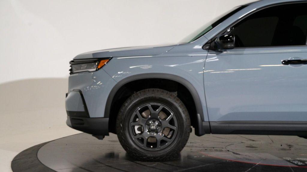 used 2025 Honda Pilot car, priced at $47,493