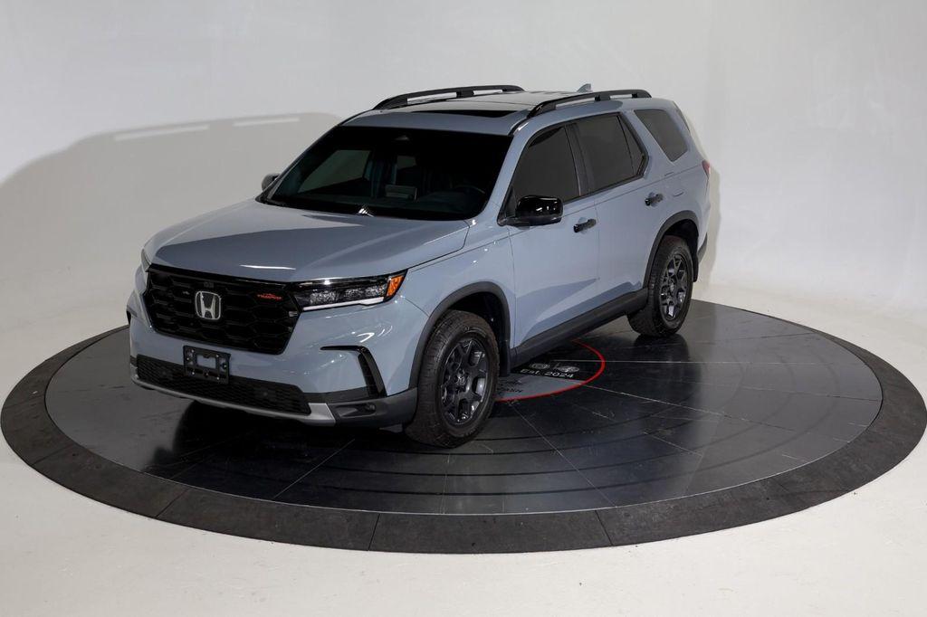 used 2025 Honda Pilot car, priced at $47,493