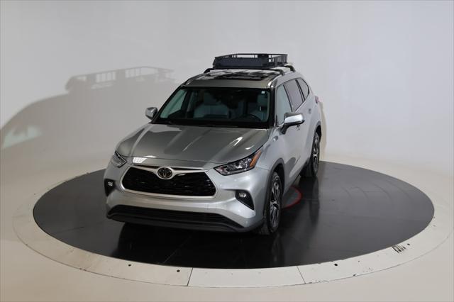 used 2020 Toyota Highlander car, priced at $26,981
