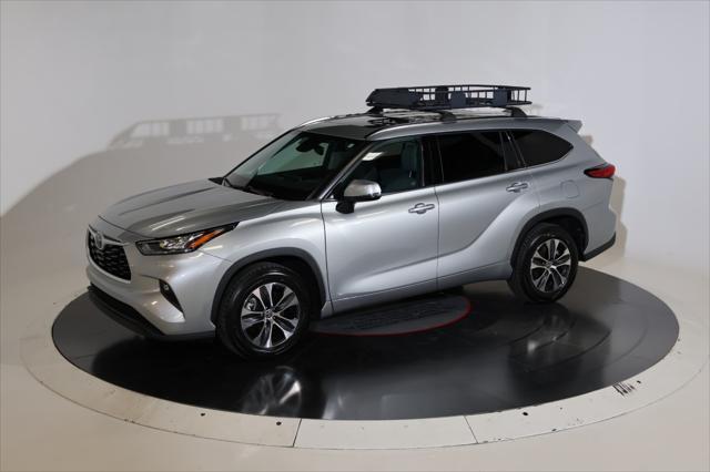 used 2020 Toyota Highlander car, priced at $26,981