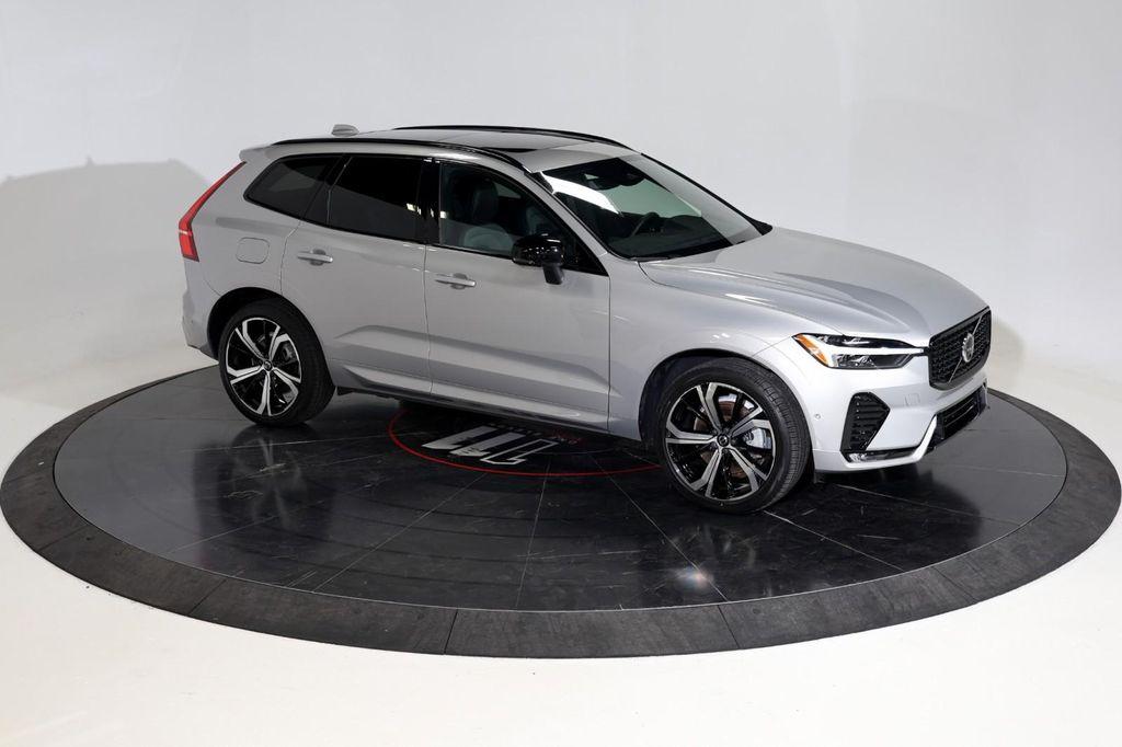 used 2022 Volvo XC60 car, priced at $40,623