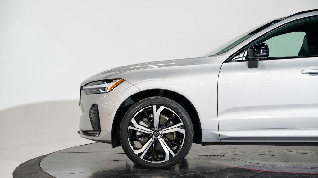 used 2022 Volvo XC60 car, priced at $40,623