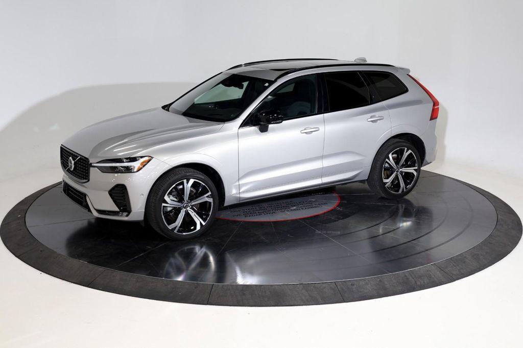 used 2022 Volvo XC60 car, priced at $40,623