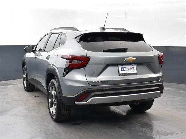 new 2025 Chevrolet Trax car, priced at $24,950