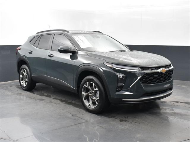 new 2025 Chevrolet Trax car, priced at $24,950