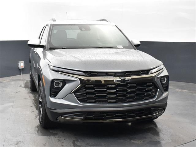 new 2025 Chevrolet TrailBlazer car, priced at $32,198