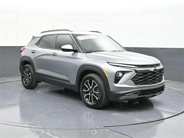 new 2025 Chevrolet TrailBlazer car, priced at $29,995