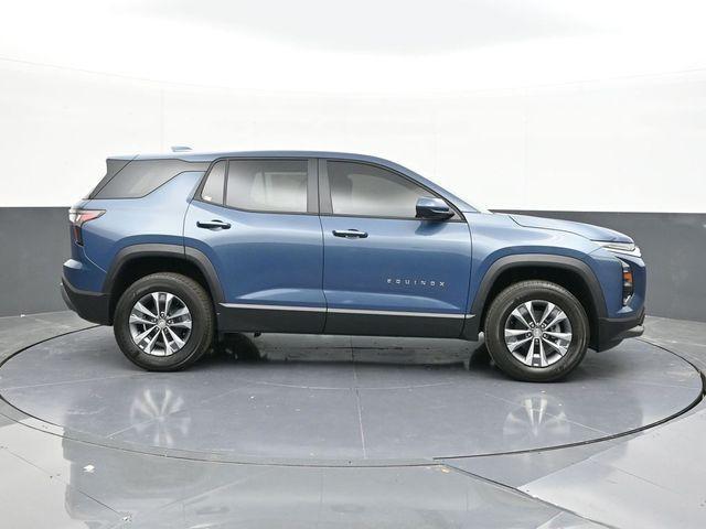 new 2026 Chevrolet Equinox car, priced at $29,140