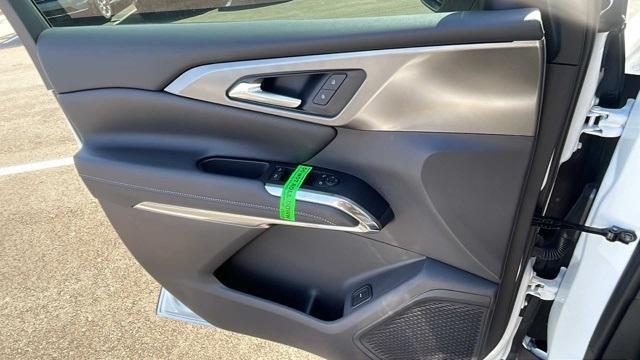 new 2025 Chevrolet Traverse car, priced at $43,445