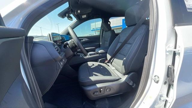 new 2025 Chevrolet Traverse car, priced at $43,445