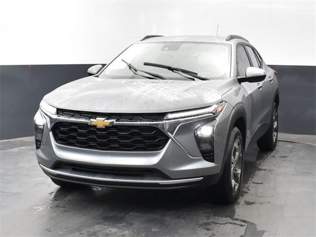 new 2025 Chevrolet Trax car, priced at $24,950