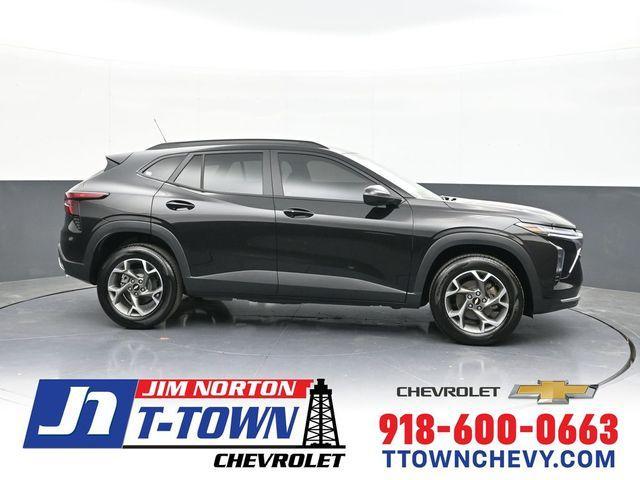 new 2025 Chevrolet Trax car, priced at $25,195