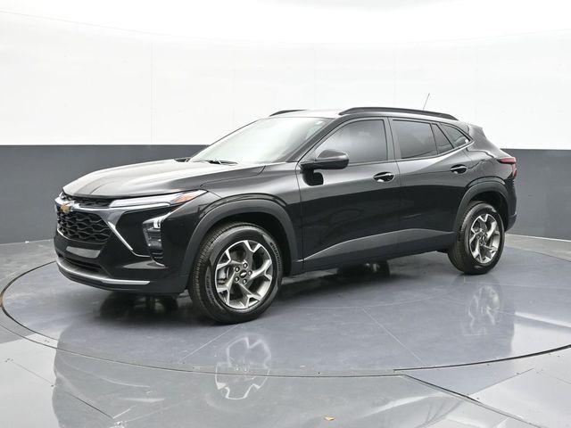 new 2025 Chevrolet Trax car, priced at $25,195
