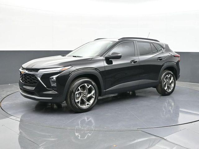 new 2025 Chevrolet Trax car, priced at $25,195