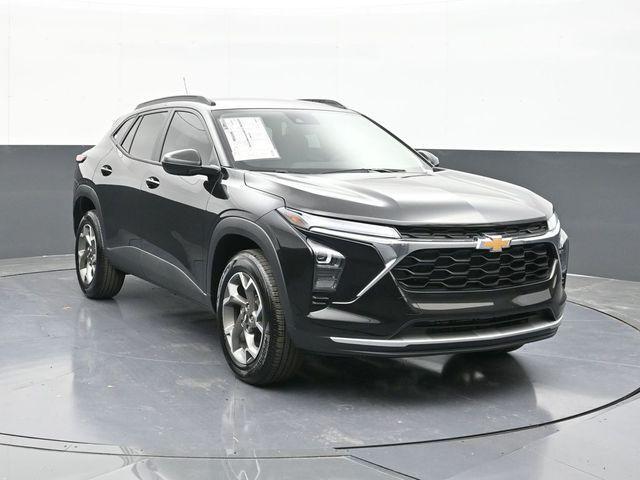 new 2025 Chevrolet Trax car, priced at $25,195