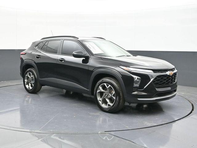new 2025 Chevrolet Trax car, priced at $25,195