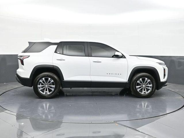 new 2026 Chevrolet Equinox car, priced at $28,440