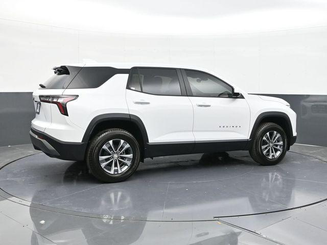 new 2026 Chevrolet Equinox car, priced at $30,495