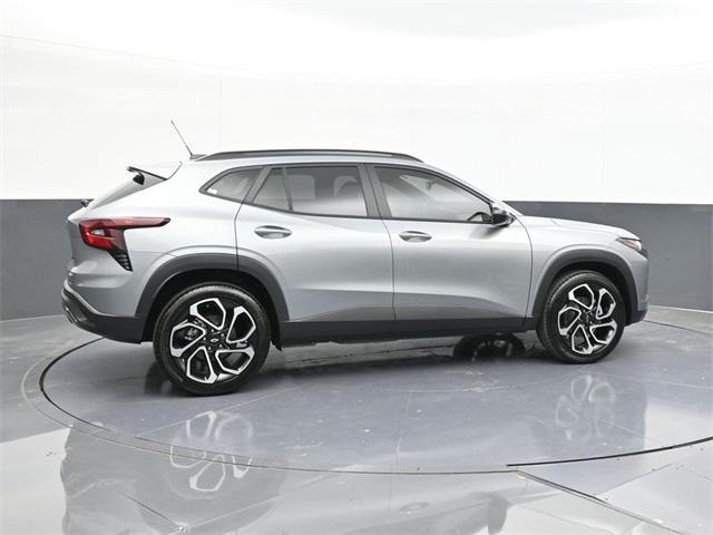 new 2025 Chevrolet Trax car, priced at $27,254