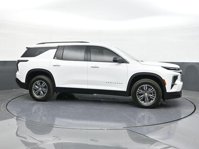 new 2026 Chevrolet Traverse car, priced at $43,271
