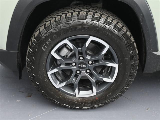 new 2026 Chevrolet Equinox car, priced at $33,995
