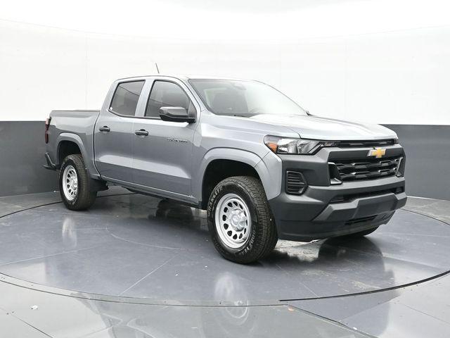 new 2025 Chevrolet Colorado car, priced at $30,995
